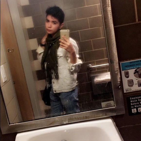 Button down jacket. - Picture 2 of 3